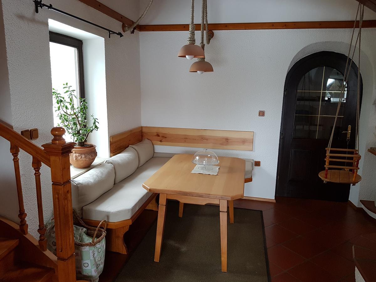 Bed and Breakfast Pr'Simi à Golnik Extérieur photo