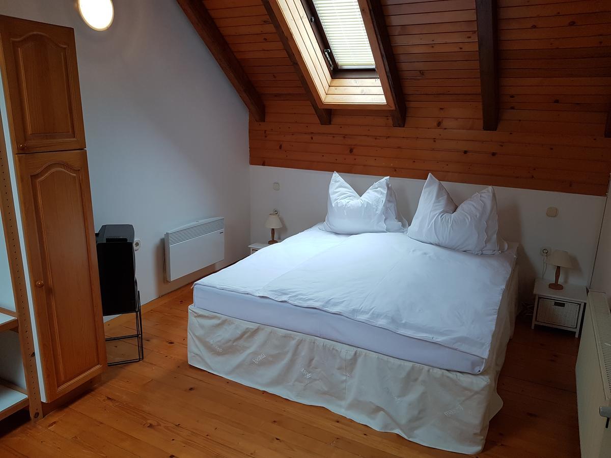 Bed and Breakfast Pr'Simi à Golnik Extérieur photo