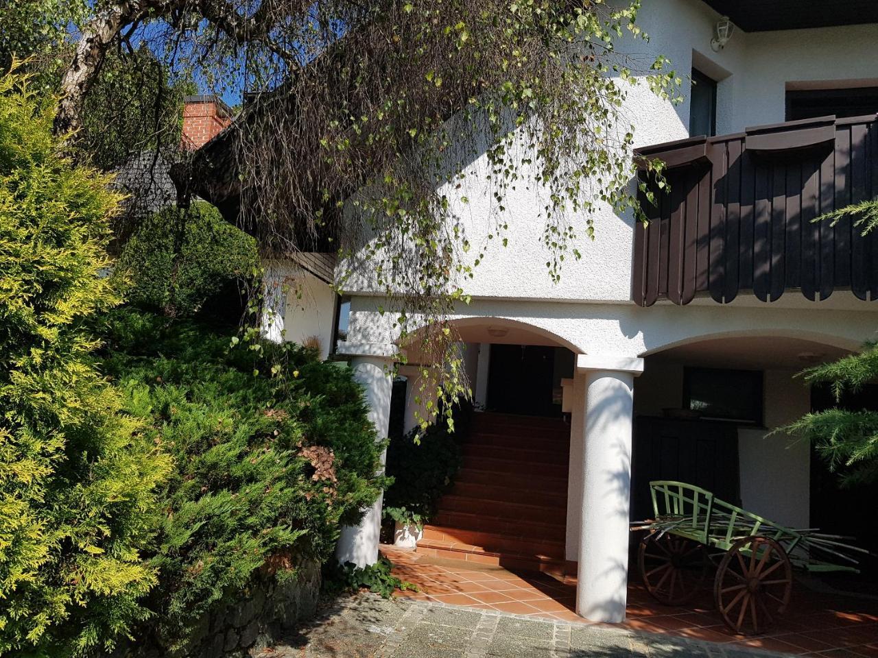 Bed and Breakfast Pr'Simi à Golnik Extérieur photo